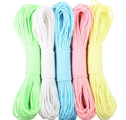 Leuchtendes Paracord Seil